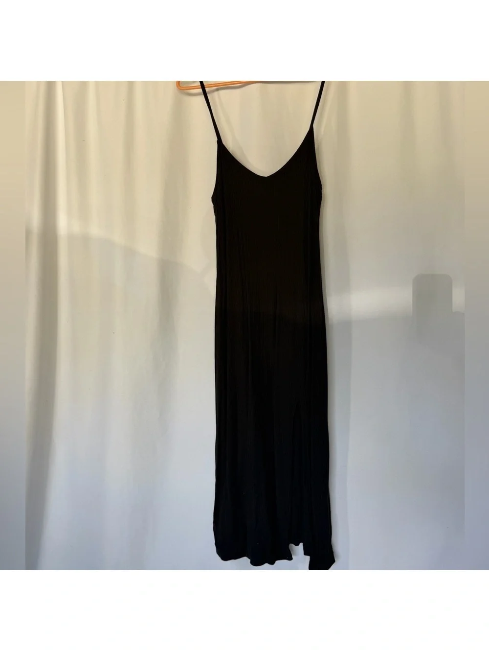 abercrombie and fitch black maxi spaghetti strap dress with slit
